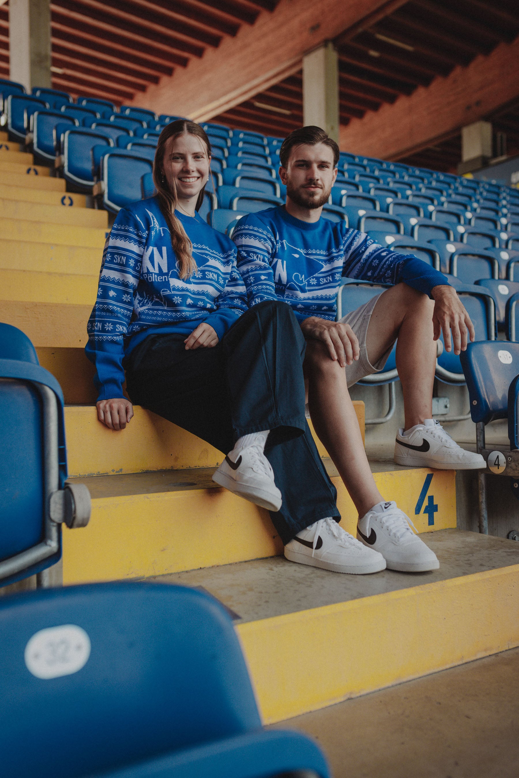 SKN St. Pölten Christmas Sweater Blau Weiss